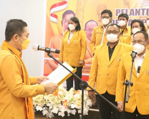 Murad Hadir di Pelantikan MKGR Maluku, Ramli di Bali