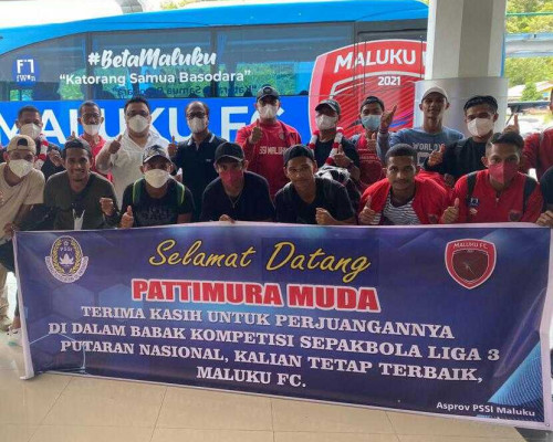 Tiba di Ambon, Pemain Maluku FC Disambut Ketum Asprov Maluku