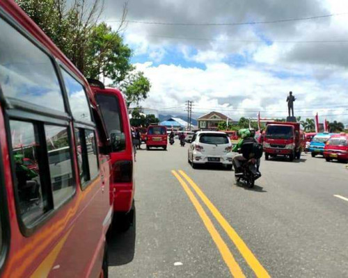 Angkot Tak Laik Lagi Harus Ditertibkan