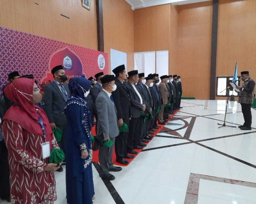 Gubernur Lantik Dewan Hakim,  Pengawas, dan Panitera MTQ KKT 