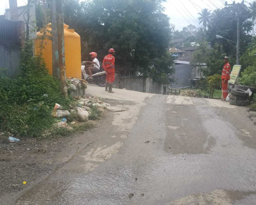 Warga di Lokasi Pengerjaan Cek Dam Kampung Rinjani Mengeluh