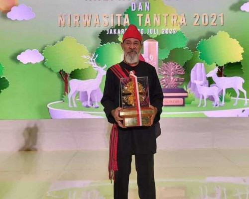 Eliza Kissya, Kepala Kewang Negeri Haruku Penerima Kalpataru