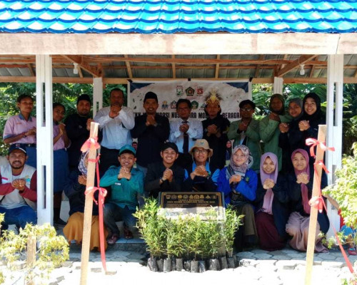 Mahasiswa KKN KNMB Bangun Taman Moderasi di Perbatasan RI-PNG