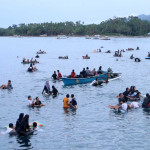 Ribuan Warga Hitu Lama Gelar Tradisi Mandi Safar