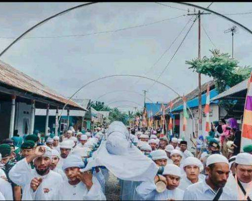 Pemancangan Tiang Alif Masjid Jami Luhu Diiringi Lantunan Selawat