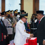 Gubernur Lantik Marasabessy Sebagai Penjabat Bupati Malteng