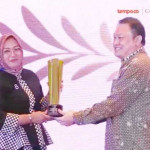 Bupati Bursel Raih Penghargaan Kepala Daerah Perempuan Inpiratif