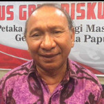 Guru Besar Hukum Uncen Kritisi Permintaan Keluarga Lukas Enembe Diperiksa di Lapangan Terbuka