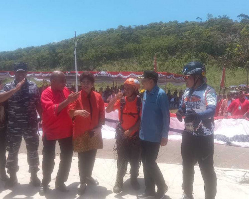 Penjabat Walikota Ambon Buka Festival Negeri Nusaniwe