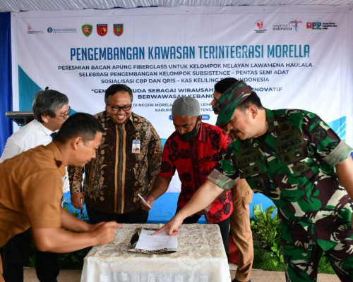 Bagan Apung Fiberglass di Negeri Morella Diresmikan