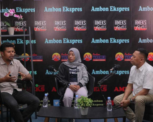 Cegah Hoaks, Masyarakat Harus Kritis Terhadap Informasi