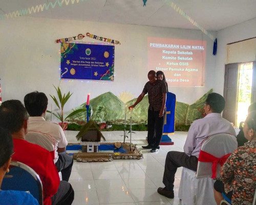 SMA Negeri 4 Kepulauan Aru Gelar Natal Bersama