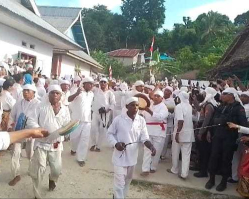 Ribuan Warga Maluku Saksikan Cakalele 'Ma'atenu' di Negeri Pelauw
