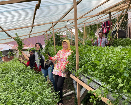 Ayu Hasanusi Berdayakan Petani dan Kelompok UMKM Kota Ambon