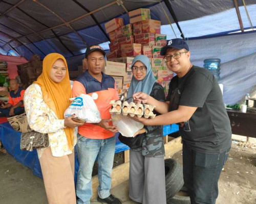 Salurkan Bantuan ke Korban Kebakaran