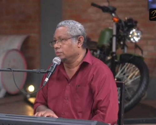 Pohon Sukun dan Titi Bahan Baku Pembuatan Musik Tifa