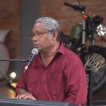 Pohon Sukun dan Titi Bahan Baku Pembuatan Musik Tifa