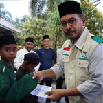 Puluhan Kaum Duafa di Malteng dapat Santunan dari YBM PLN Maluku-Malut