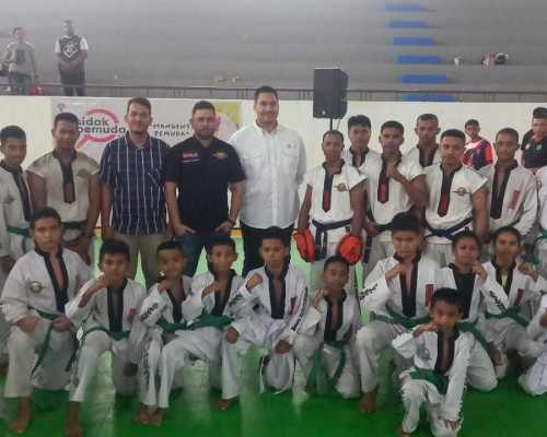 Menpora Sidak Pemuda Ambon di Sporthall Karpan