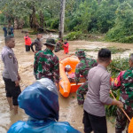 Banjir Rendam Pemukiman di Desa Waifusi, Ratusan Warga Dievakuasi