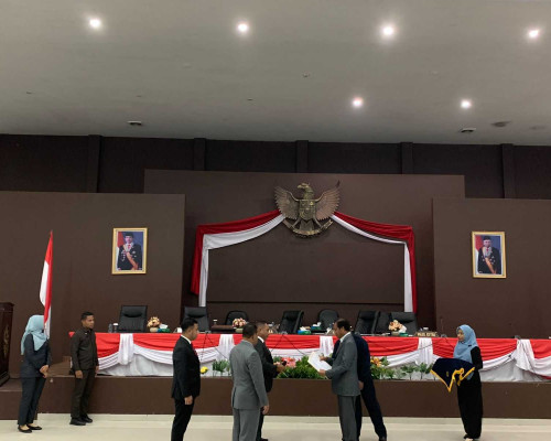 DPRD SBT Gelar Paripurna Penyerahan LKPJ Bupati Tahun 2022