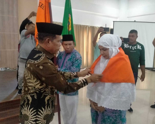 Sekda Lepas 51 Jamaah Calon Haji Asal Bursel
