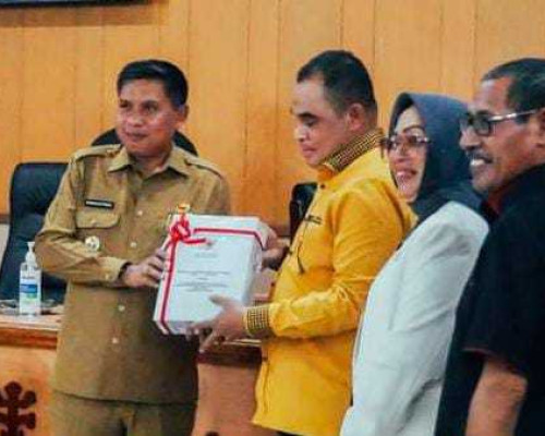 Wattimena Sampaikan Ranperda Pertanggungjawaban APBD 2022