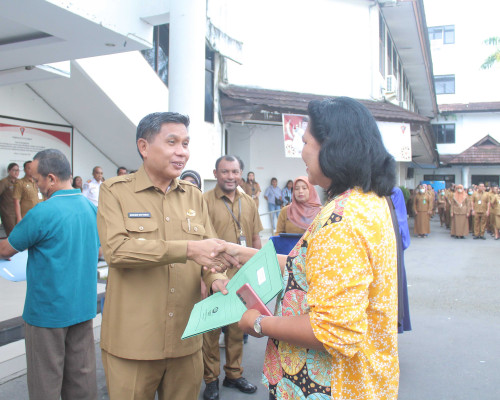 Pemkot Kembali Bagikan Ratusan NIB Gratis untuk Pengusaha