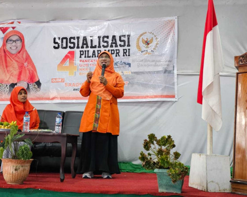 Saadiah Kuatkan Pemahaman Generasi Muda Masohi Tentang Nilai-Nilai Kebangsaan