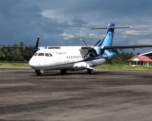 Jika Pekerjaan Bandara Namrole Tak Selesai, Candra : Perusahan Akan Diblacklist 