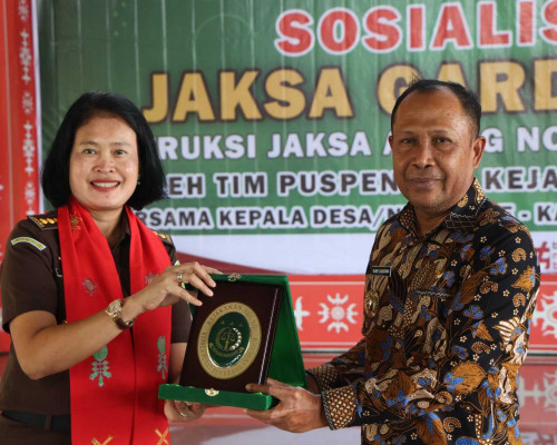 Jaga Desa, Kejagung RI Kumpul Kades se-Maluku Tengah