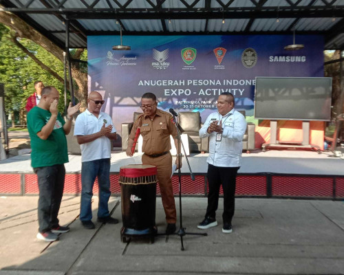 Wattimena Harap API Jadi Pendorong Pariwisata