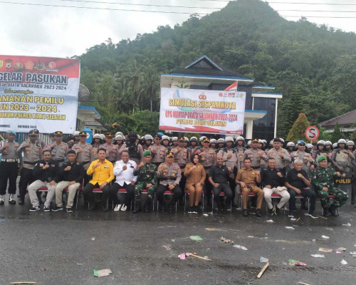 Jelang Pemilu 2024, Polres Bursel Apel Operasi Mantap Brata Salawaku