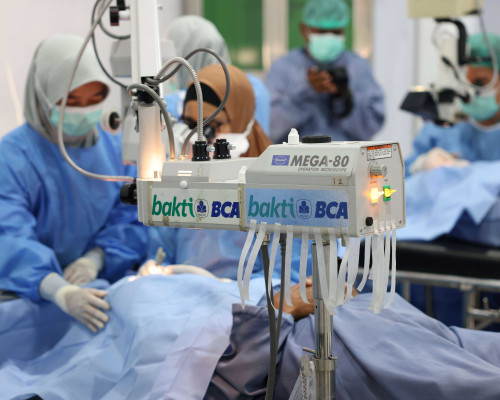 Kisah Maria Rahayaan Melawan Katarak Lewat Operasi Bakti BCA