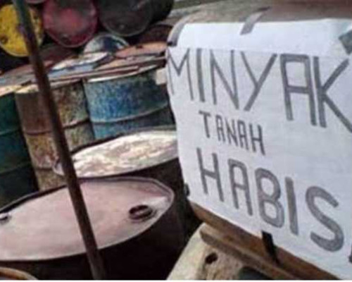 Mitan Langka di Namrole, Warga Resah