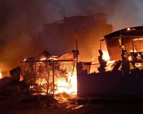 Belasan Rumah di Gudang Arang Hangus Terbakar