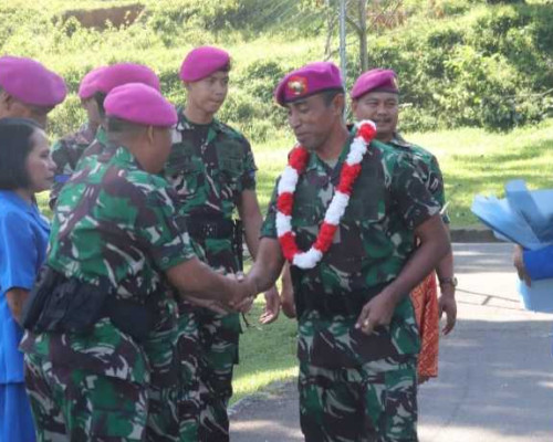 Hehanussa Resmi Jabat Danyon Marinir Ambon