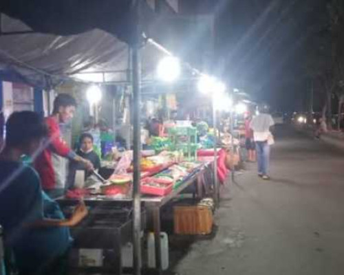 Pedagang Kuliner Malam Tolak Relokasi