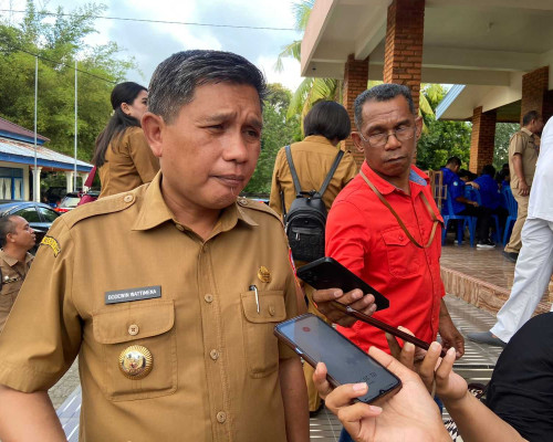 Pedagang Dilarang Berjualan di Dalam Terminal Mardika