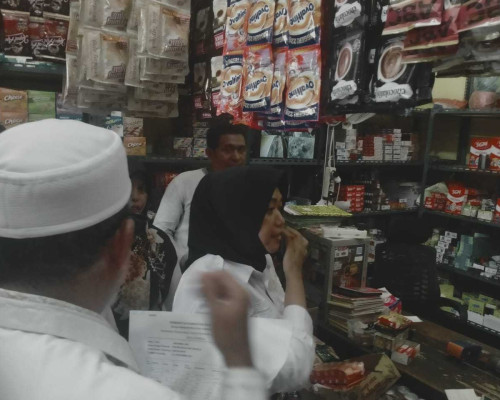 Pemkab Bursel  Ancam Tindak Pedagang yang Timbun Sembako 