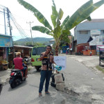 Jalan Tak Kunjung Diperbaiki, Sopir Angkot Kembali Tanam Pohon Pisang di Tengah Jalan