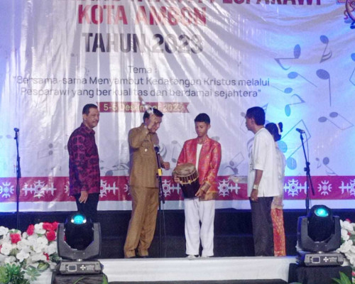 Wattimena Buka Pesparawi ke-XIII Kota Ambon