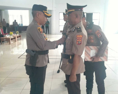 Kapolres Bursel Lantik Sejumlah Perwira