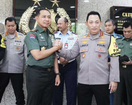 Kapolri dan Panglima TNI Kunjungi Ambon
