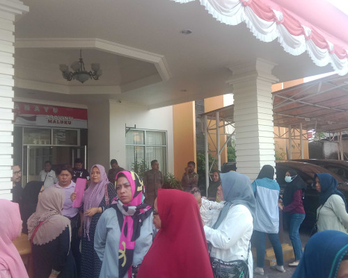 Pedagang di Gedung Putih Diduga Ditentukan 'Orda'