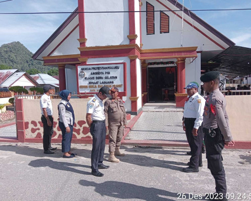 Perayaan Natal di Bursel Berjalan Aman