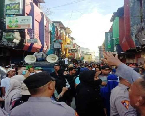 Dihadang Ratusan Pedagang, Pengosongan Ruko Batal