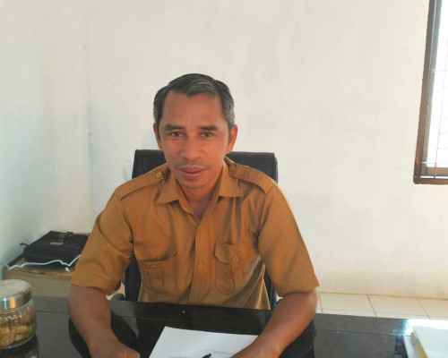 Pemkab Bursel Akan Tinda Pedagang yang Berjualan di Bahu Jalan