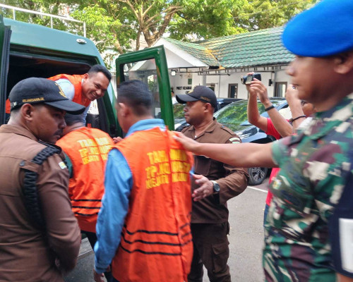 Lima Komisioner KPU Kepulauan Aru Ditahan Jaksa