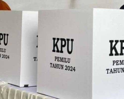 KPU SBB Enggan Lakukan PSU, Warga Blokade Jalan